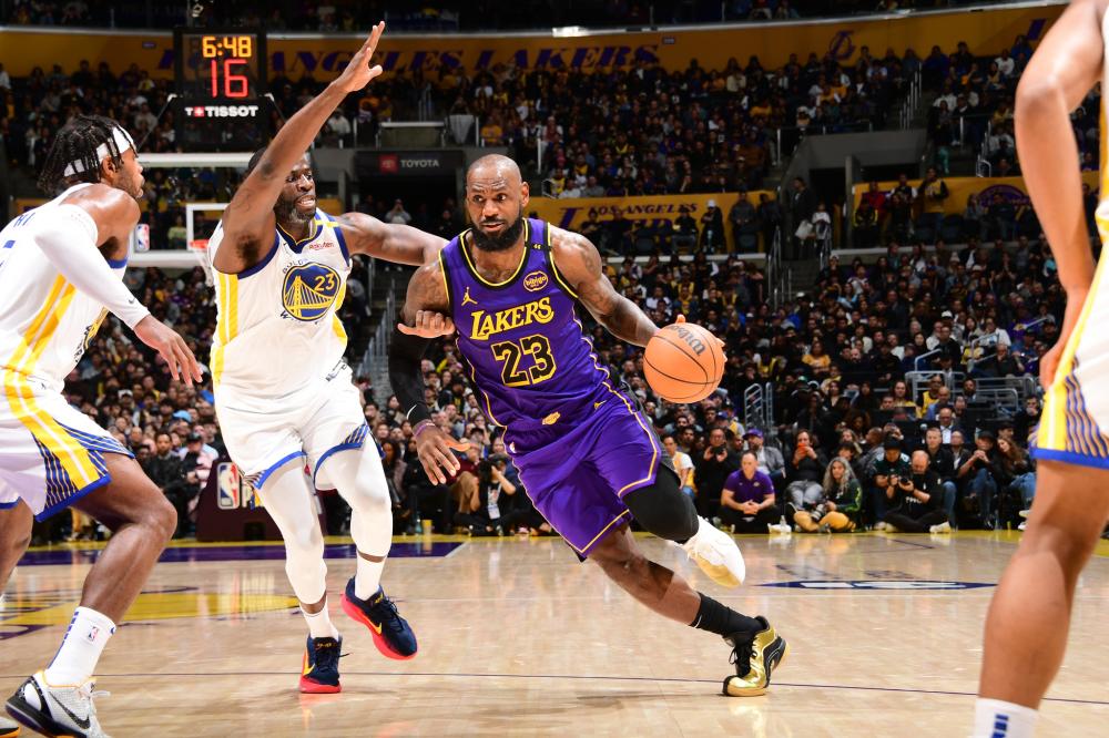 亚裔篮球代 亚裔篮球代