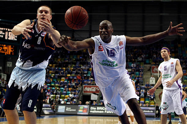 坎宁安终于 坎宁安终于