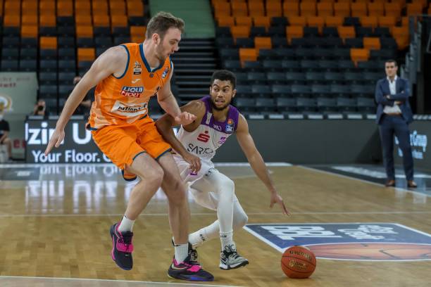 少数豪门长 少数豪门长