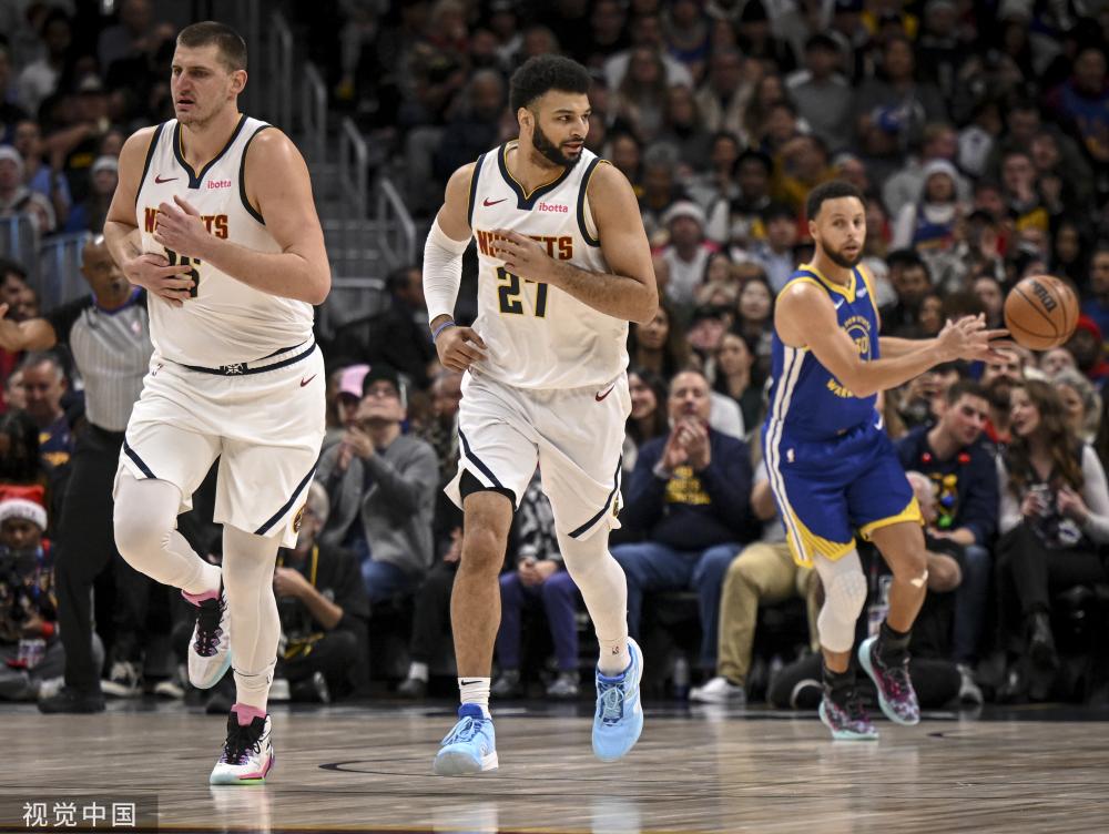 三名球员的 三名球员的